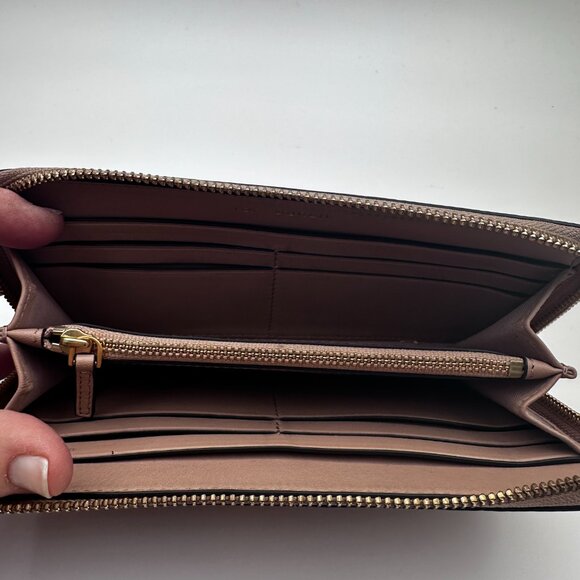 Tory Burch Quilted Pink Zippy Wallet‎ - Picture 15 of 16